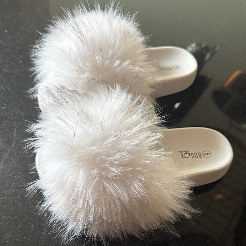 White Fluffy Slide Sandals